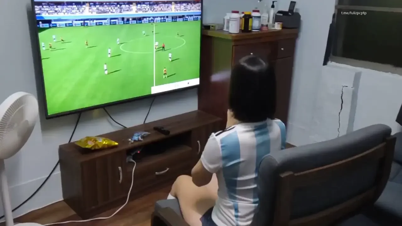 Nobar sambil ngewe